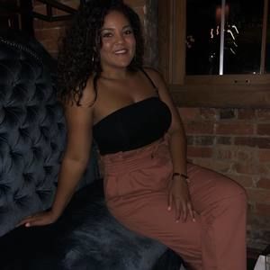 Meet your Posher, Danielle